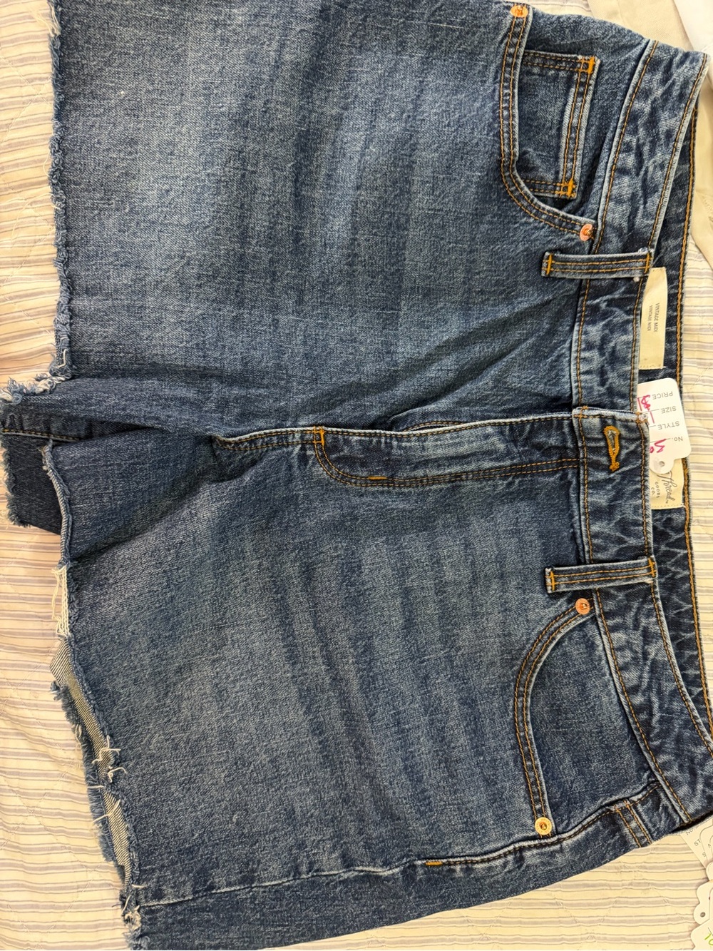 Universal Thread NWOT Women's Denim Cutoff Jean Shorts size 14